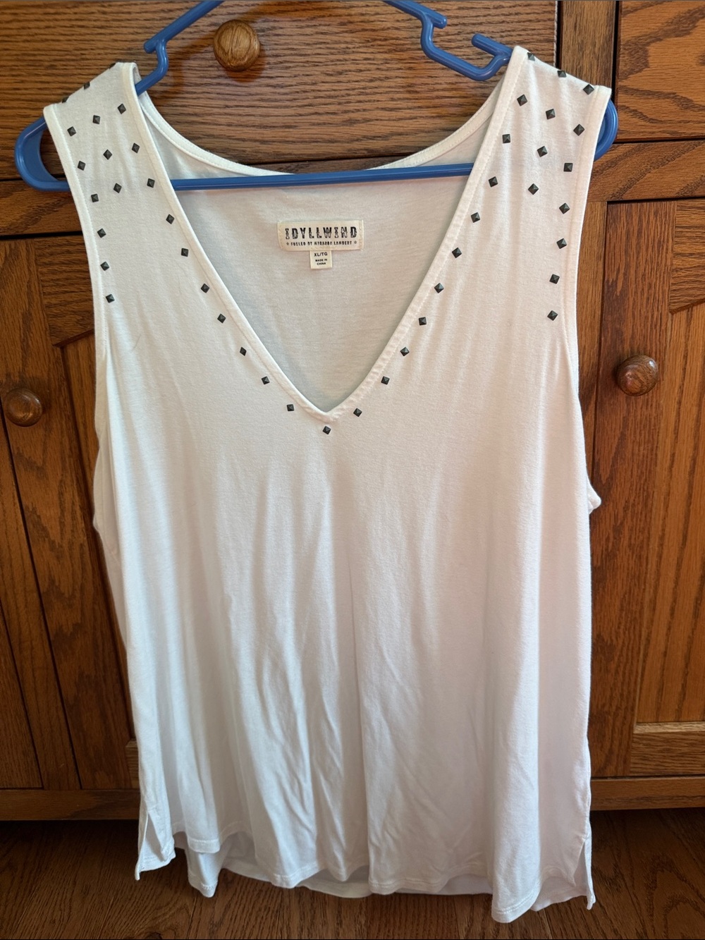 Idyllwind White V-Neck Studded Women's Tank Top